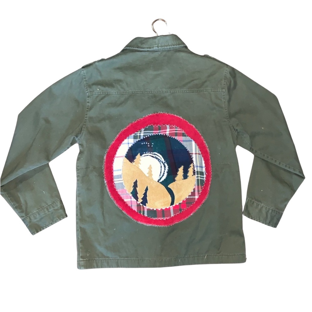 Women’s Cargo Jacket With Mountain Patch - image 1